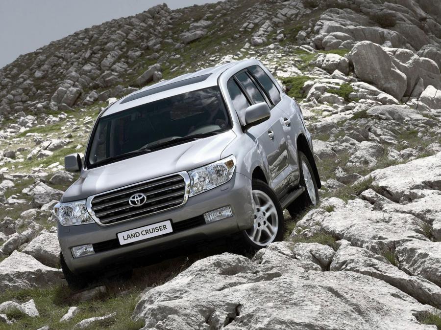  Toyota Land Cruiser 200 60th Anniversary 2011 года  (фото 5 из 9)